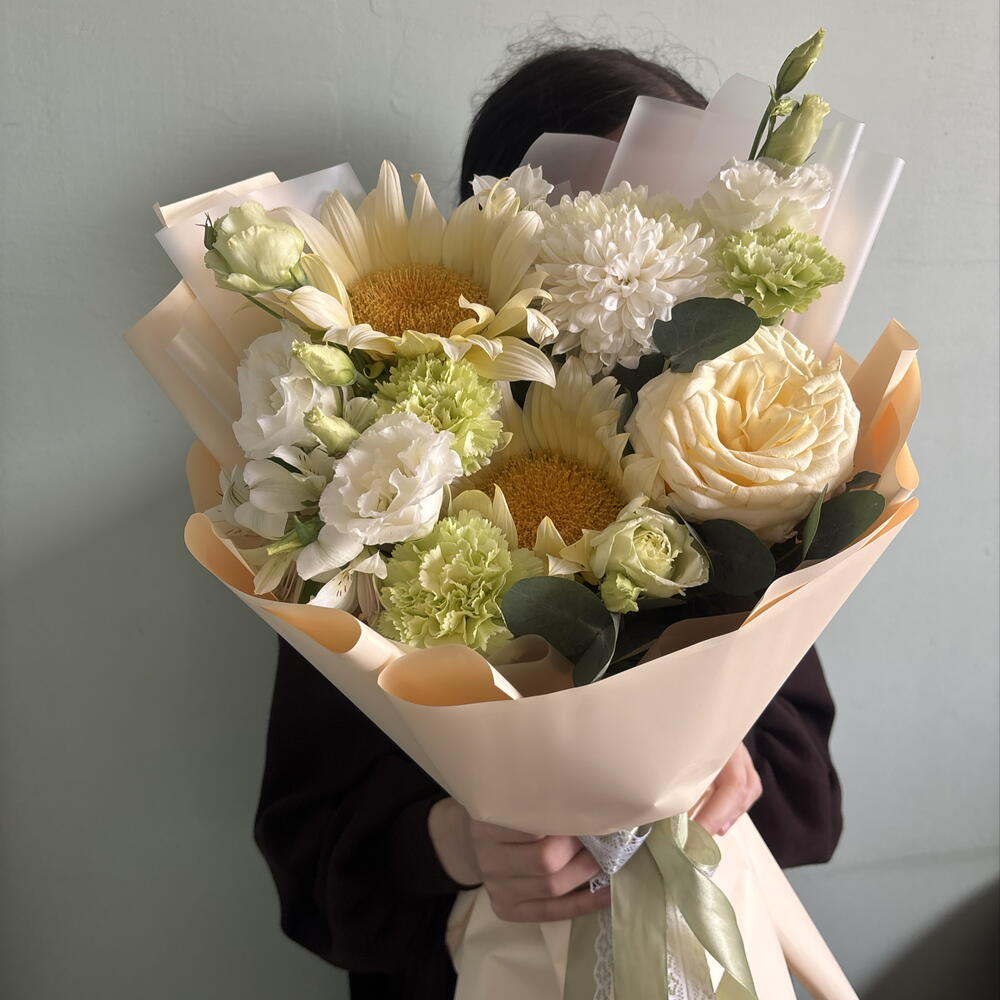 Букет из белой эустомы/диантуса/розв канделайт/хризантемы💕😍