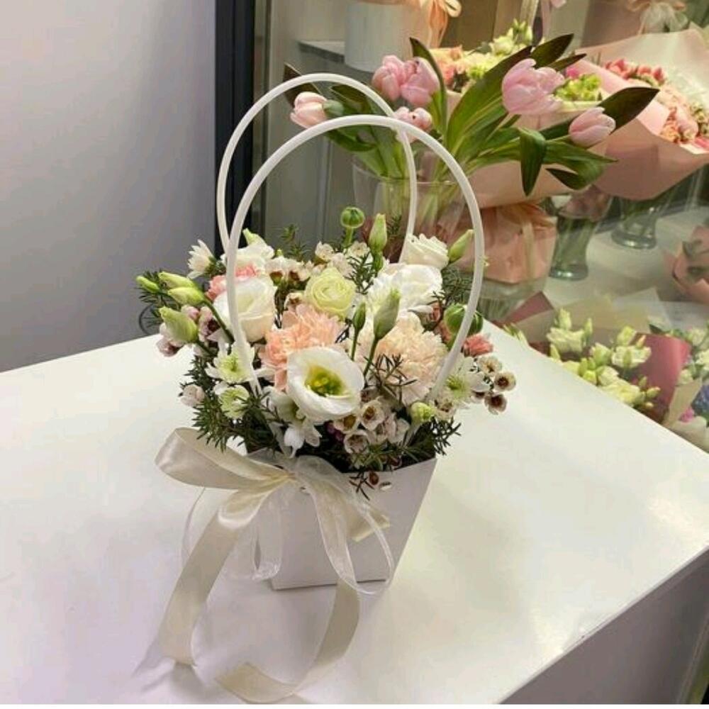 Цветы в коробке