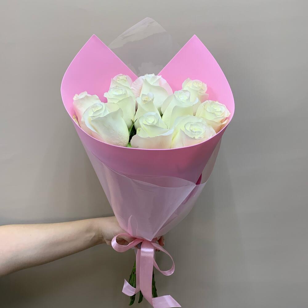 11  роз в стильной упаковке 🌸