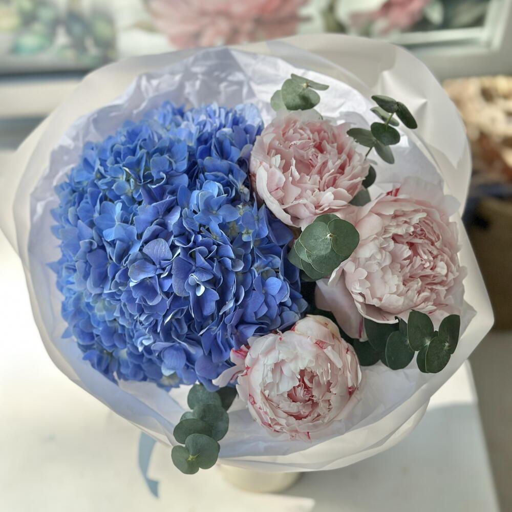 Пионы и гортензия