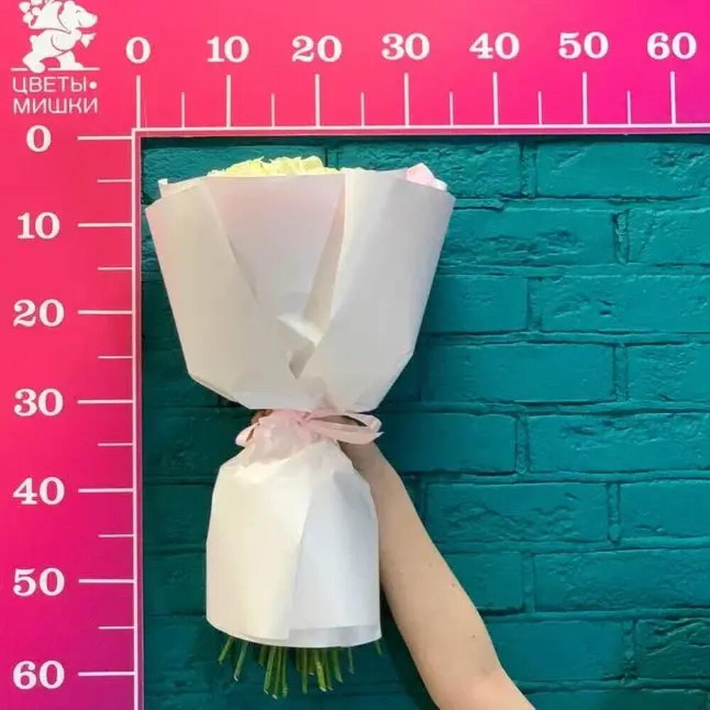 Букет из 21  белой розы
