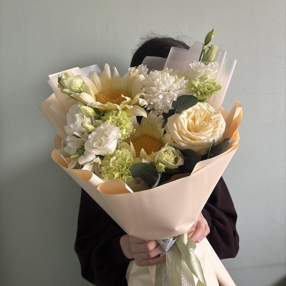 Букет из белой эустомы/диантуса/розв канделайт/хризантемы💕😍