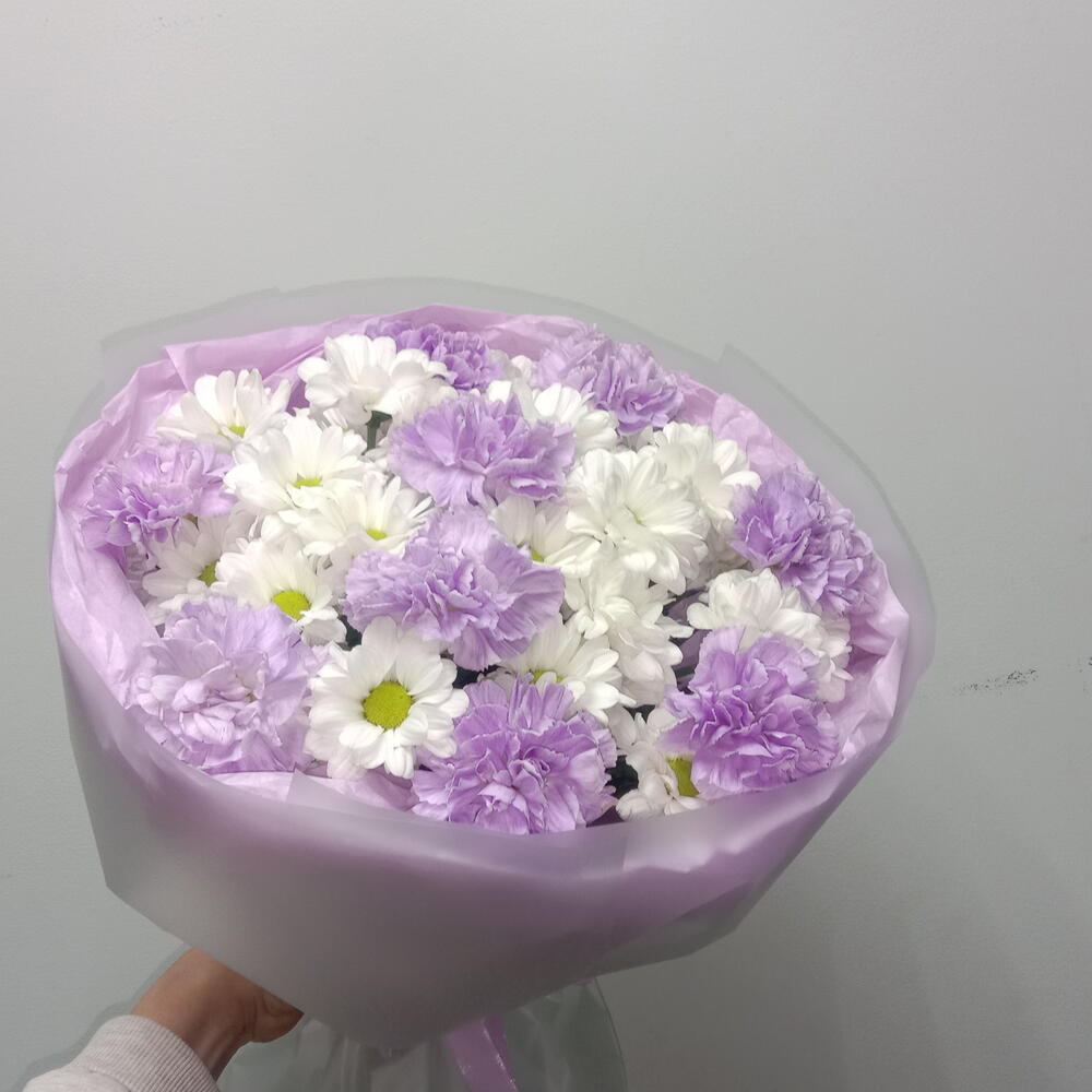 букет хризантемы с диантусами