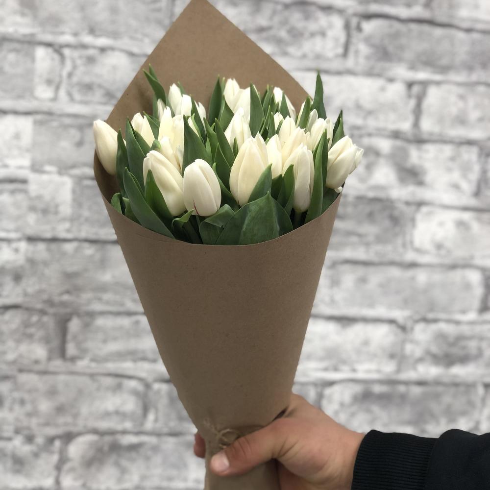 25 тюльпанов в крафте