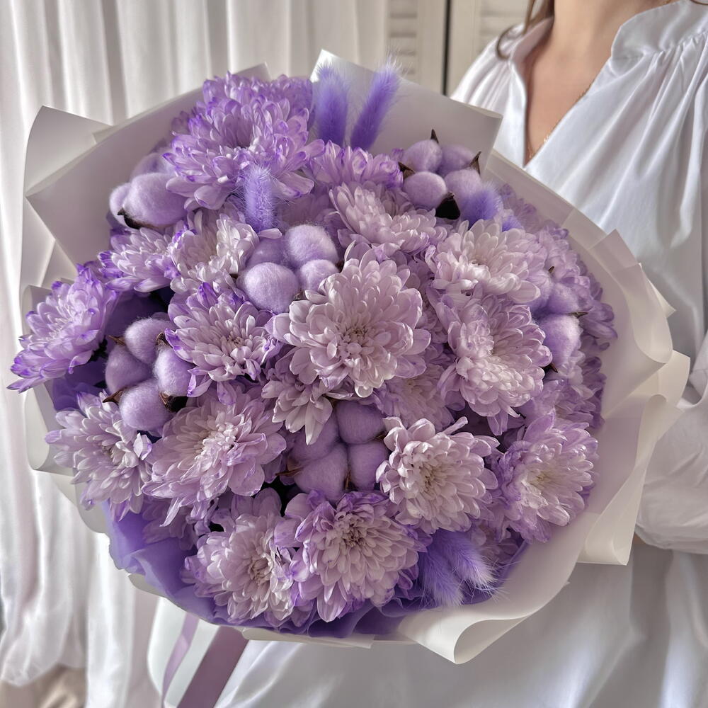 Авторский букет: сиреневая хризантема 🌸Размер М