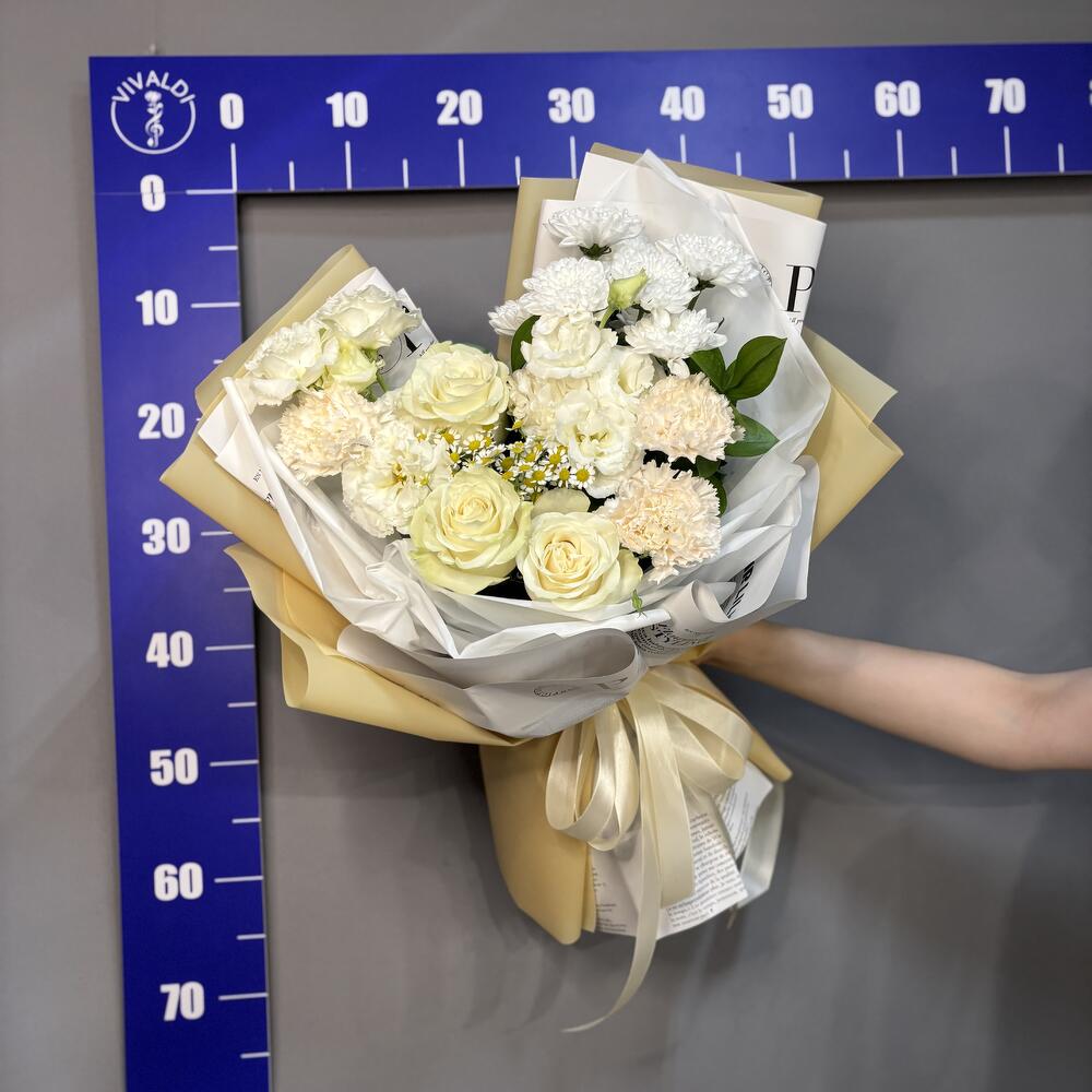 Букет в нежных оттенках с ромашкой «пастель»