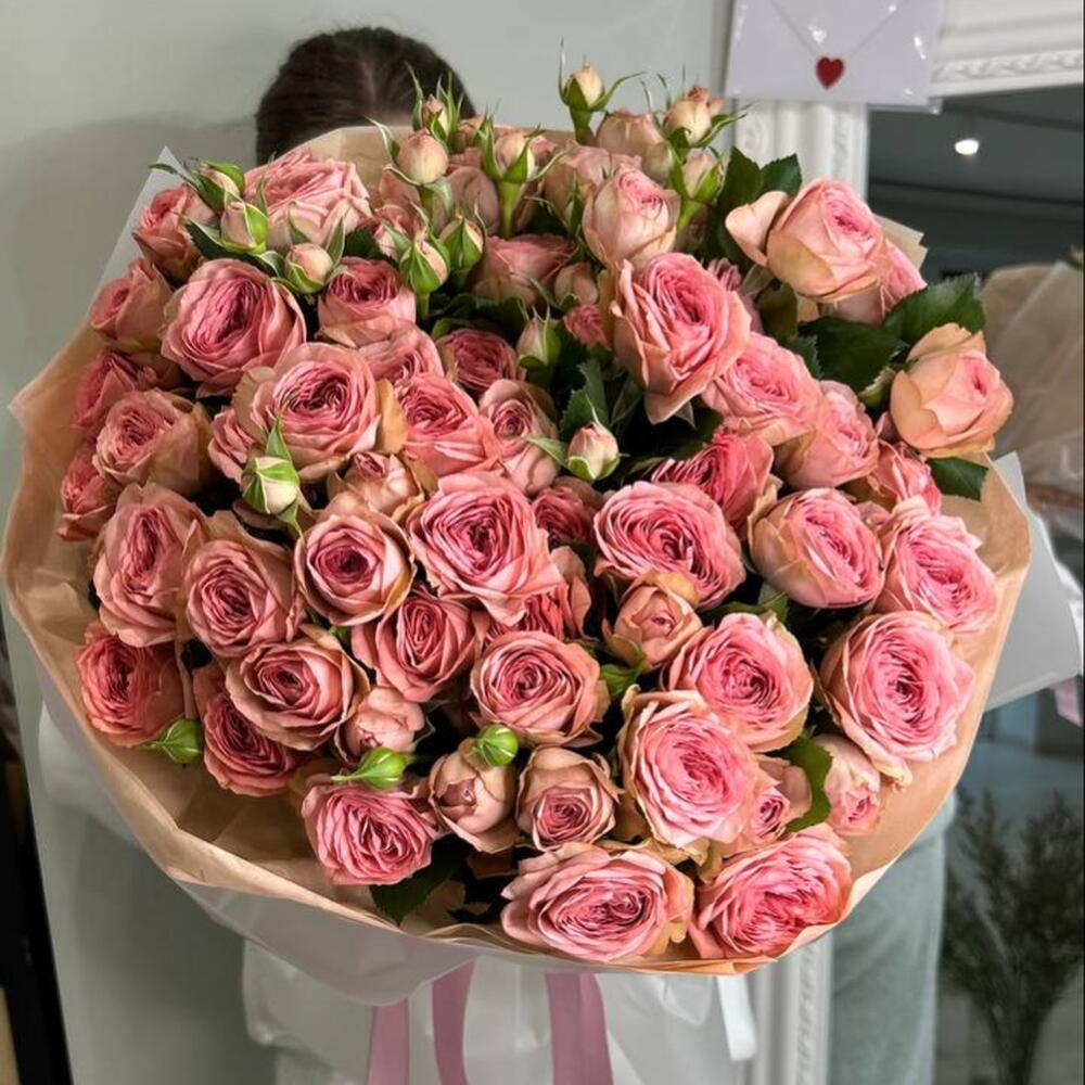 Букет из 15 кустовых роз