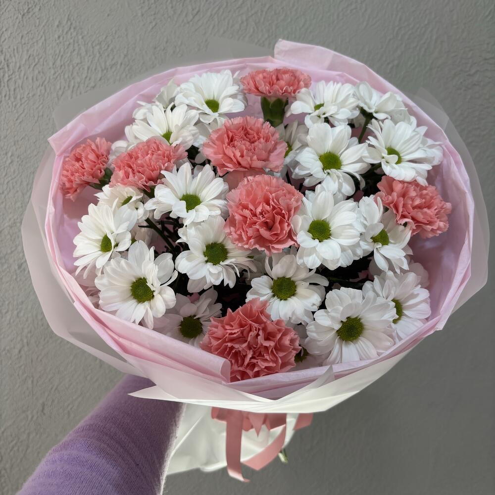 Ноктюрн🌸из нежно-розовых диантусов и ромашковых хризантем