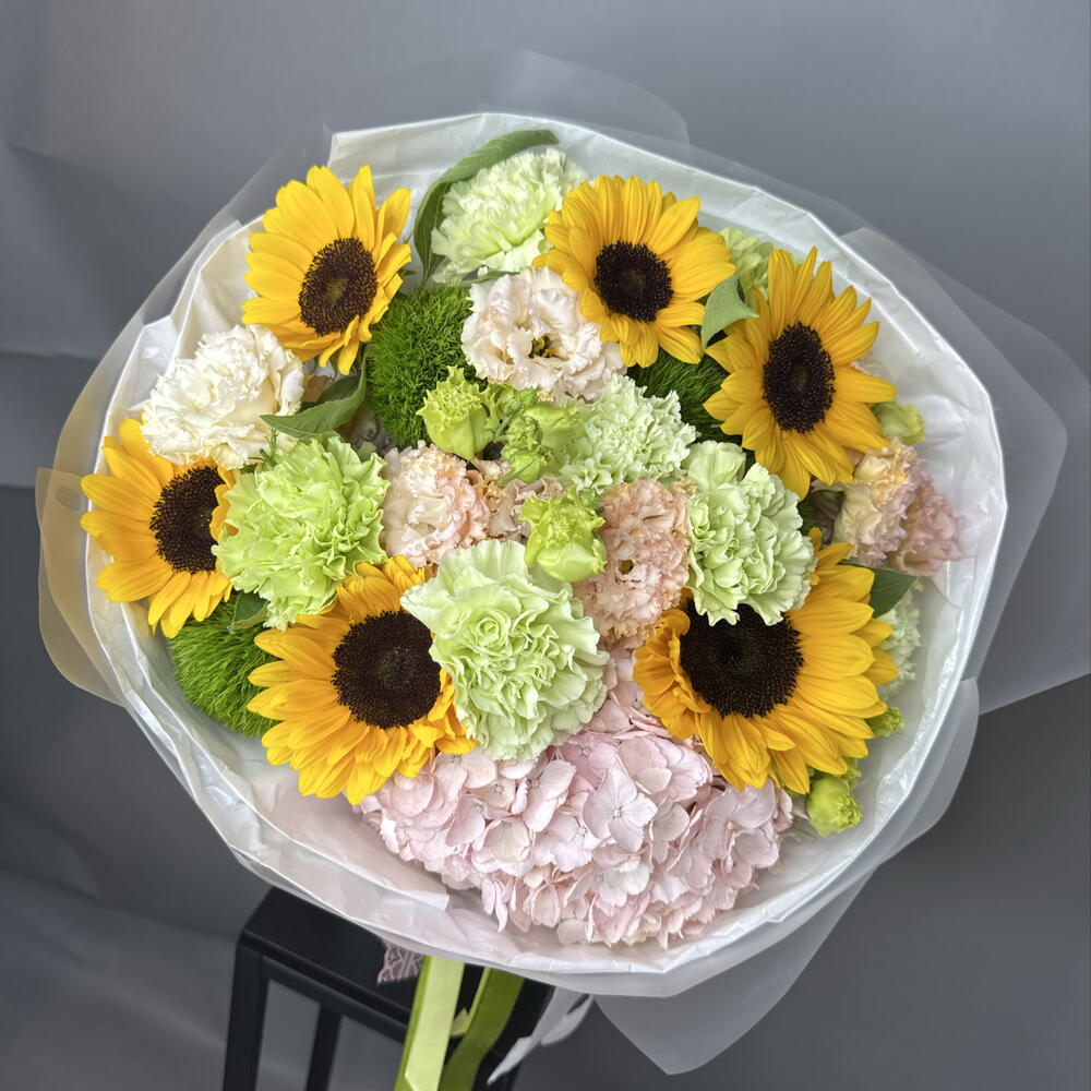 Дофаминовый букет с подсолнухами