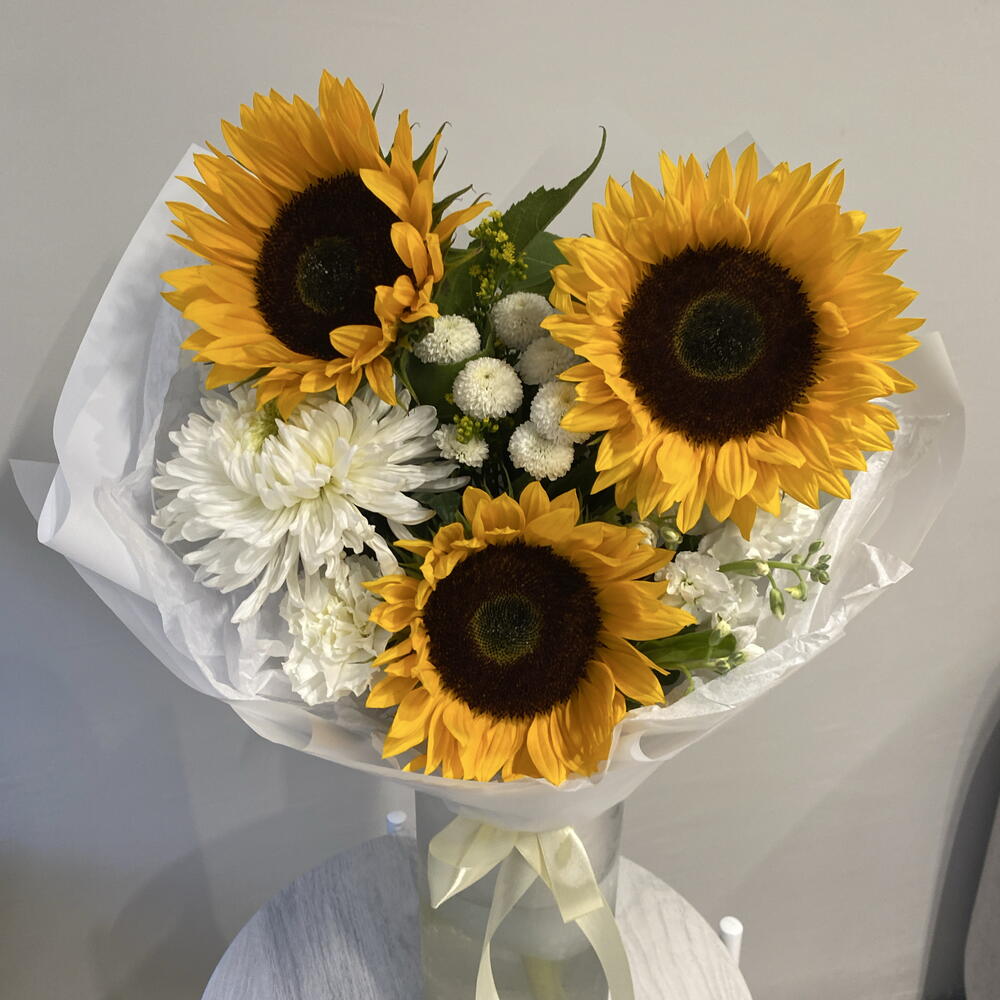 Букет «Лучик» с подсолнухами, хризантемой, Солидаго 💛