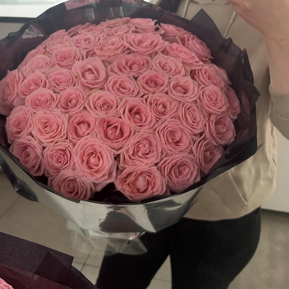 49 розовых Роз