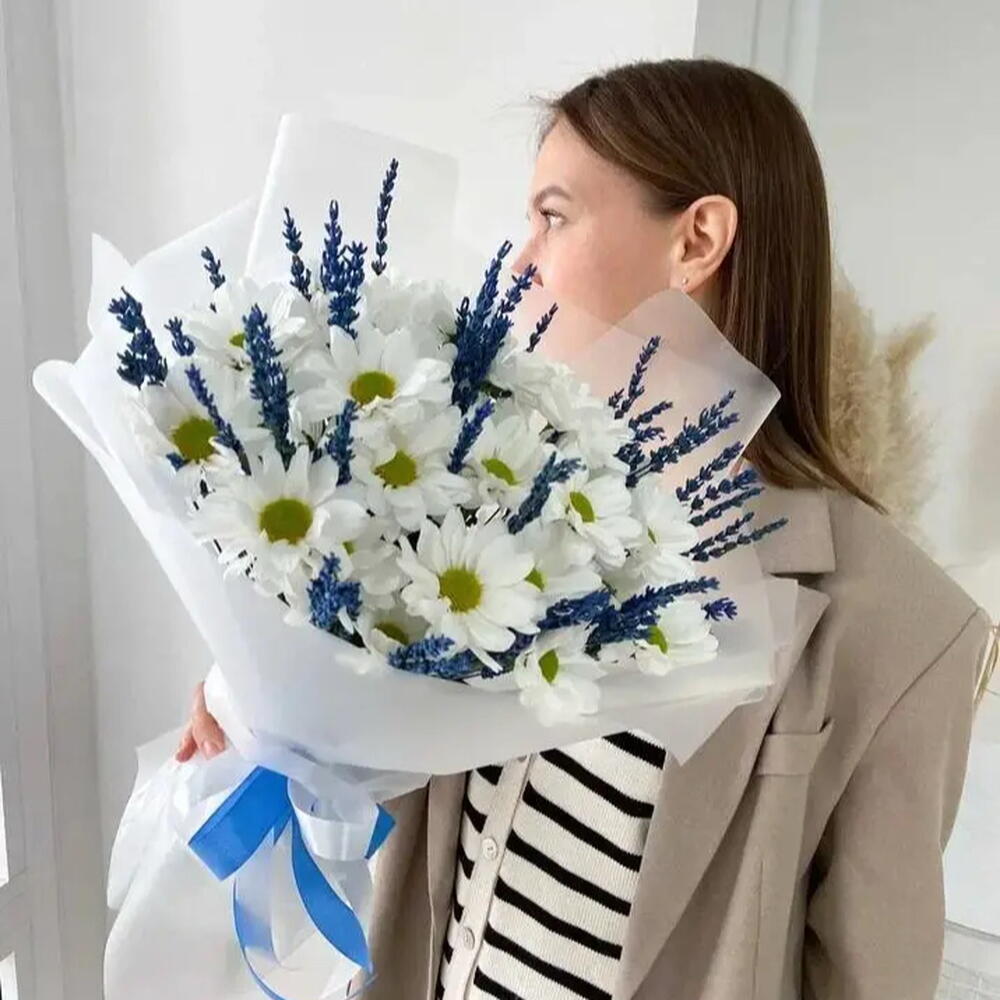 Хризантемы и лаванда