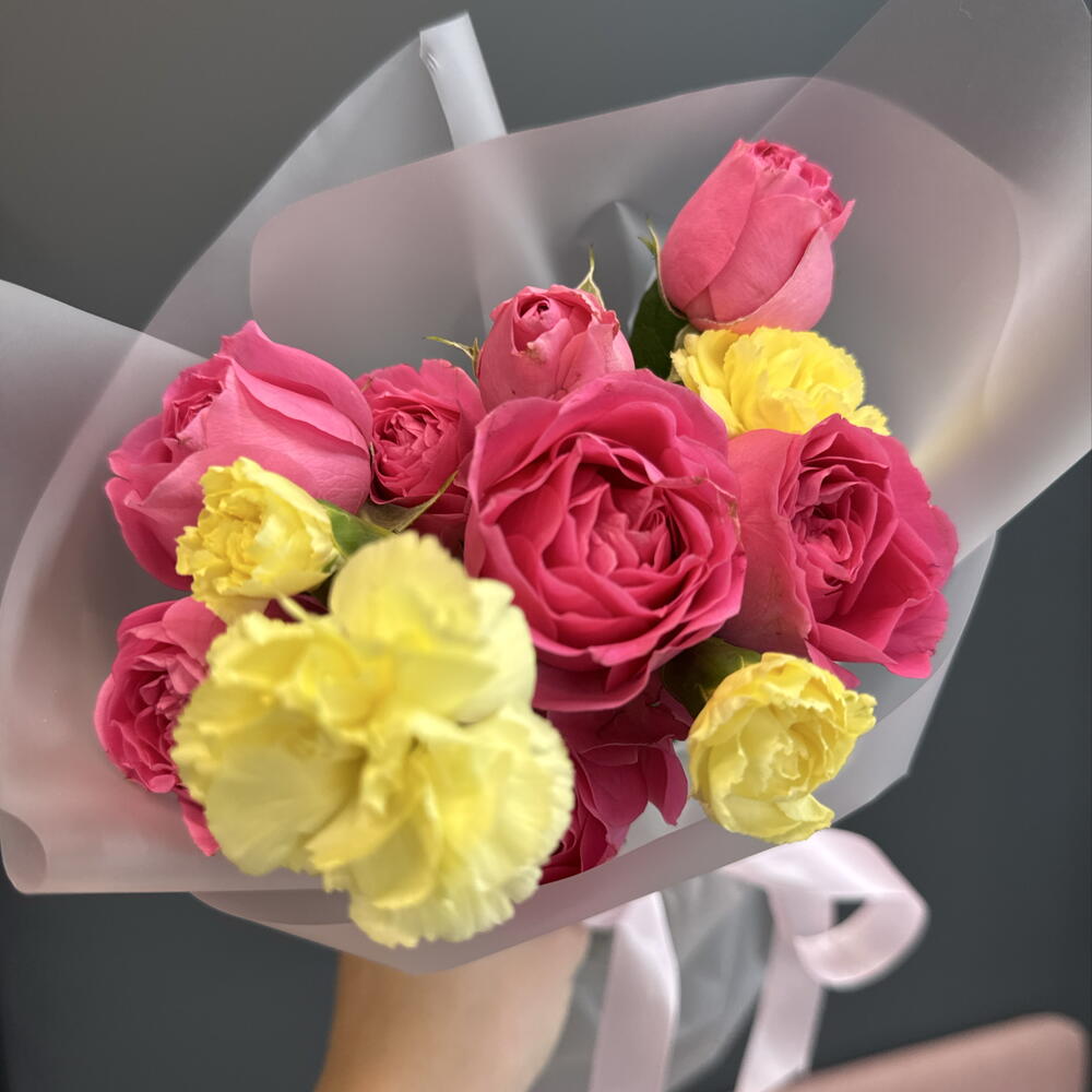 Мини букет комплимент 💐  Роза кустовая, диантус кустовой, на День учителя