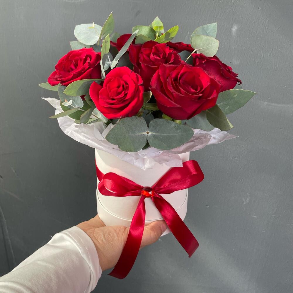 Акция!! Бордовые розы в шляпной коробке. Супер акция