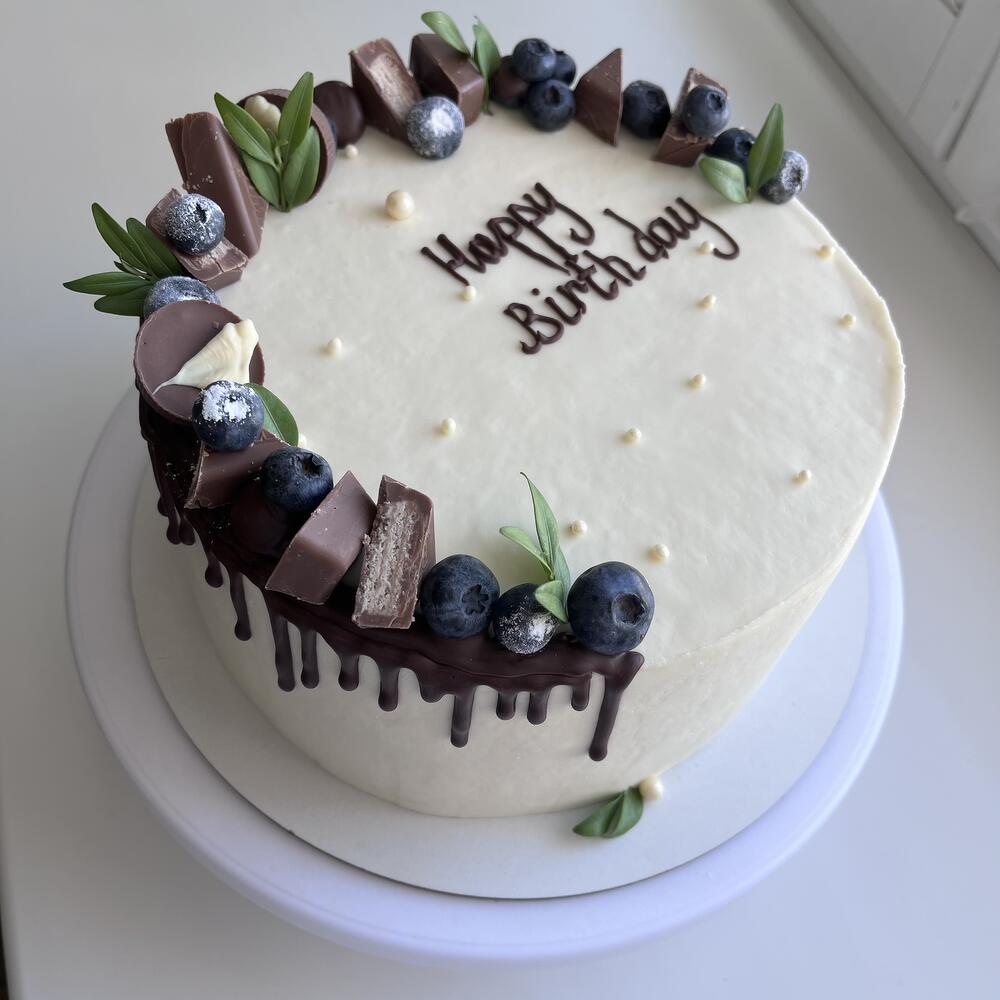 Торт Happy Birthday