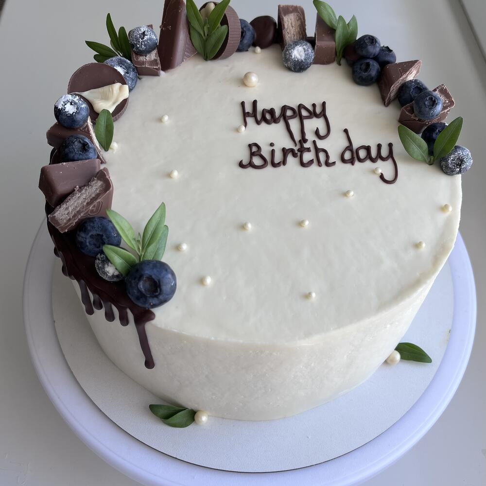 Торт Happy Birthday
