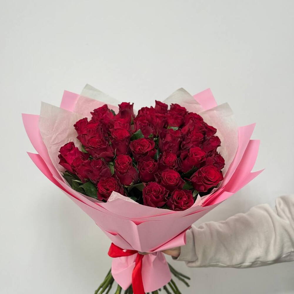 Букет из 35 красных роз кения