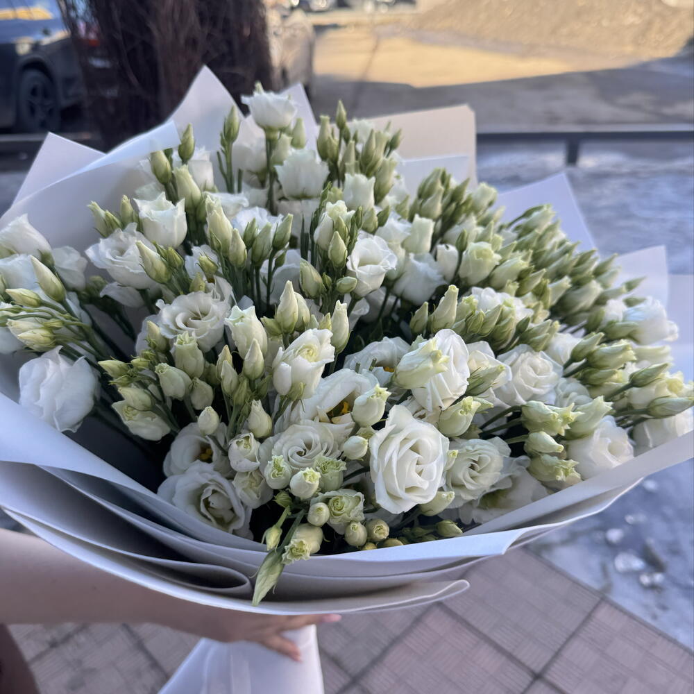 Монобукет из 19 лизиантусов