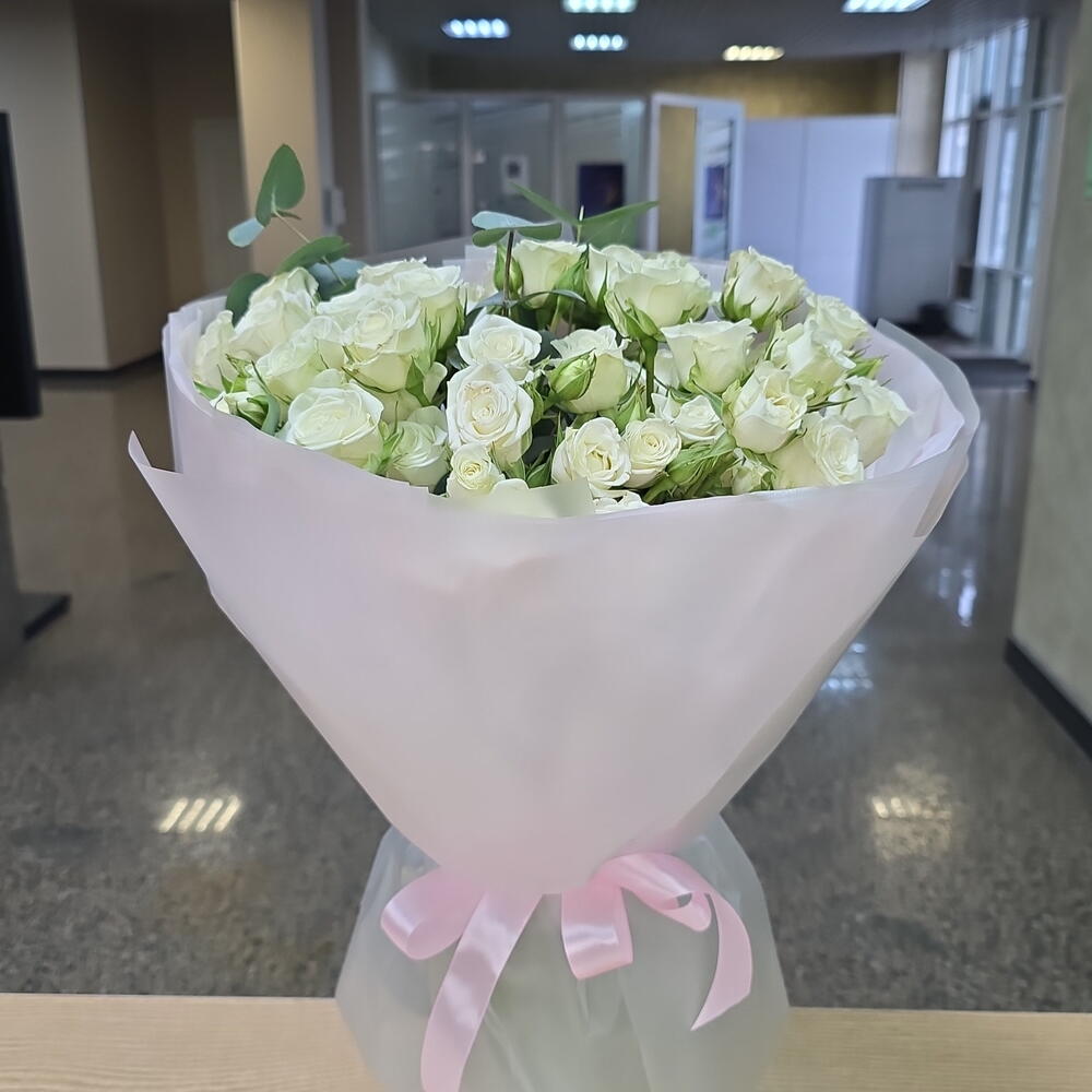 Букет кустовых роз