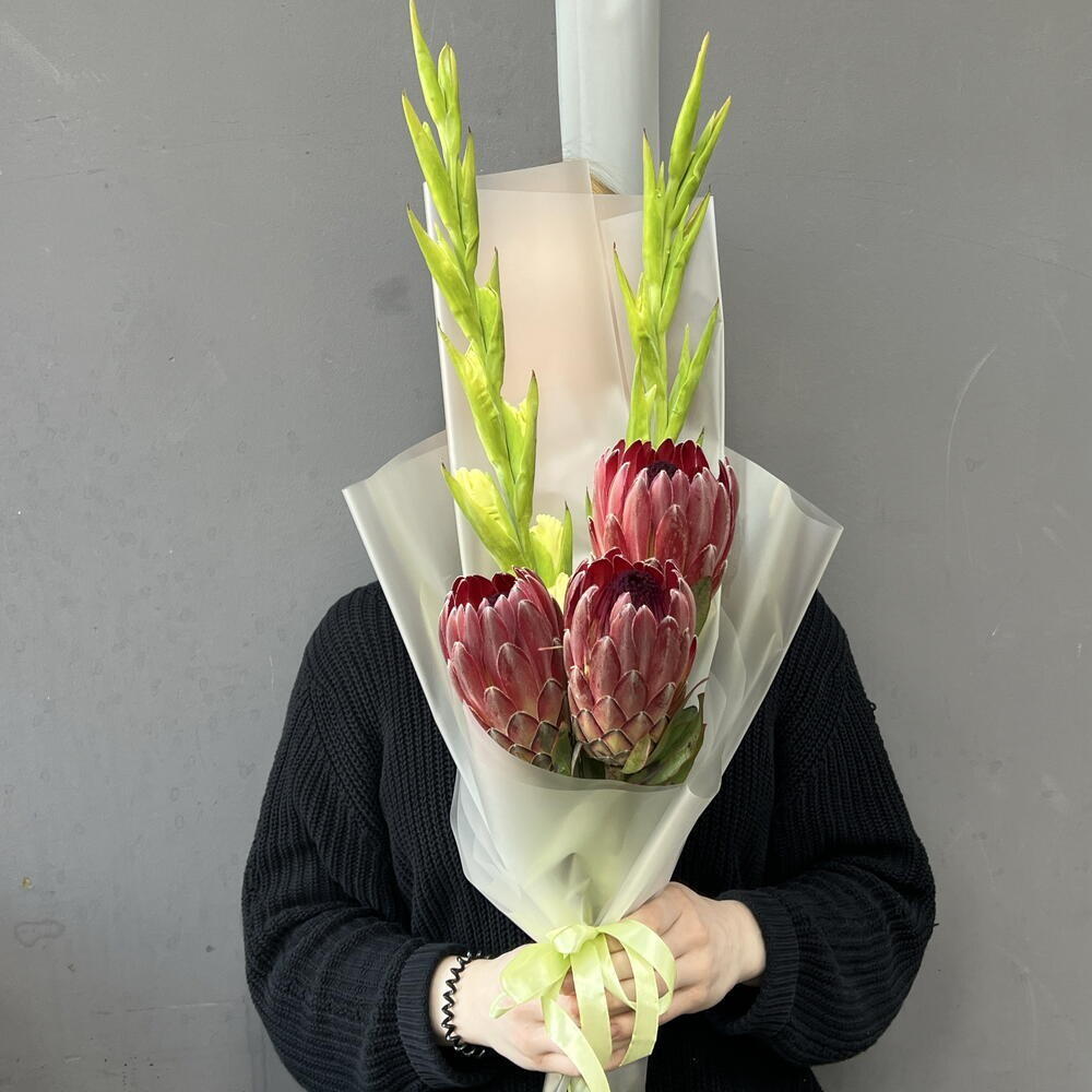 Протея с гладиолусами 🌸