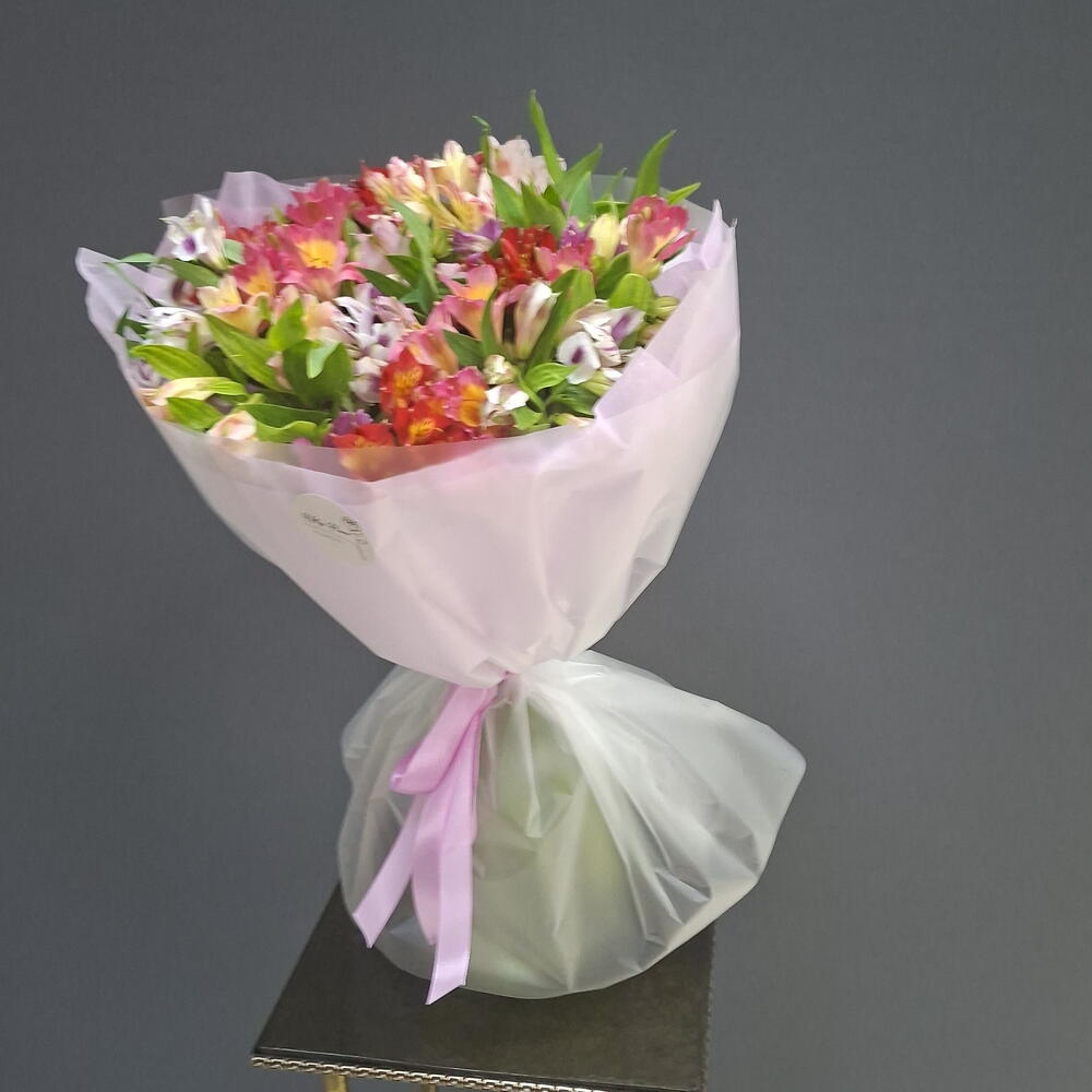 Букет из альстромерии 💐