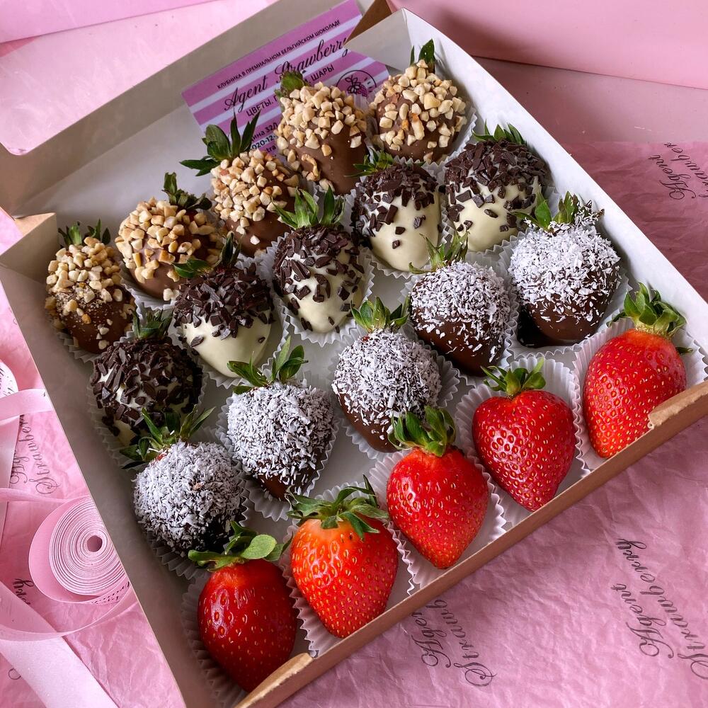 🍓🍫Набор из клубники «Три шоколада» 20 ягод, Confectionery & Bakery  Yekaterinburg, Sverdlovsk region, Russia, buy at a price of 2890 RUB,  Chocolate-Dipped Strawberries on AGENT STRAWBERRY with delivery | Flowwow