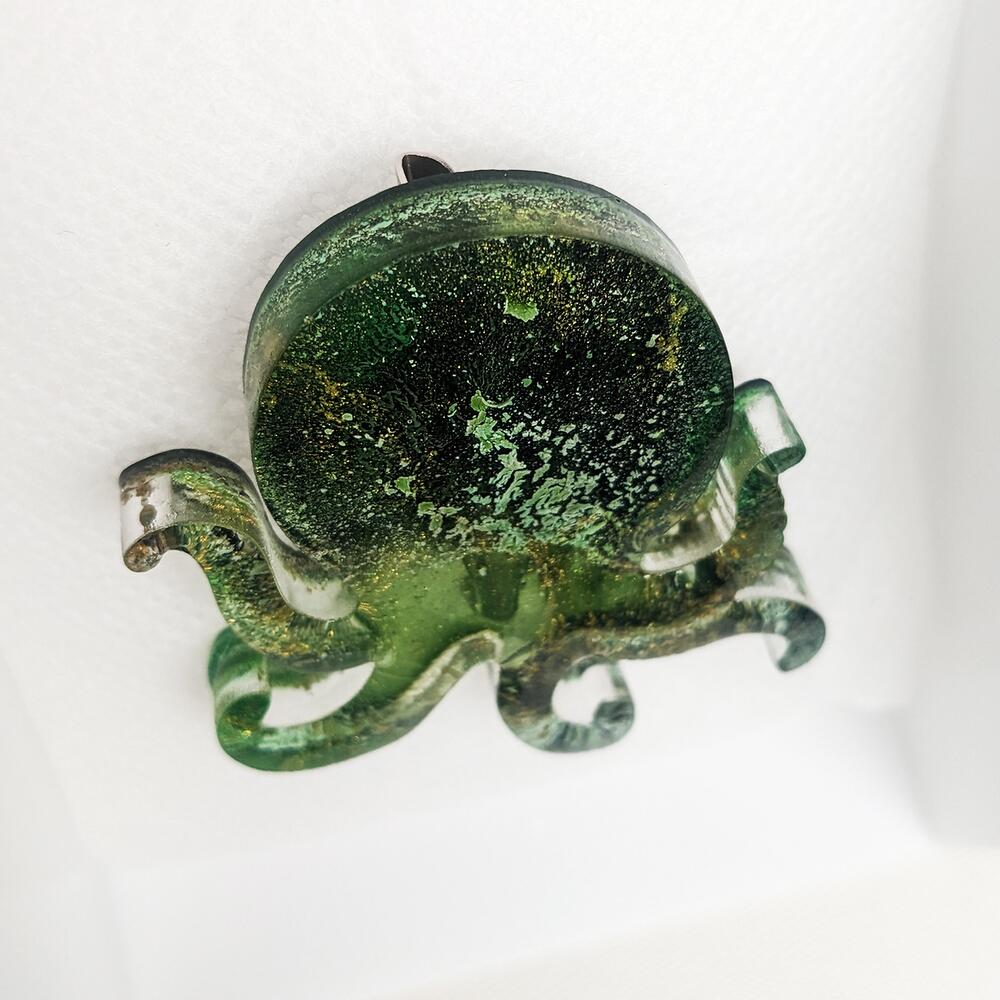 Epoxy brooch "Octopus"