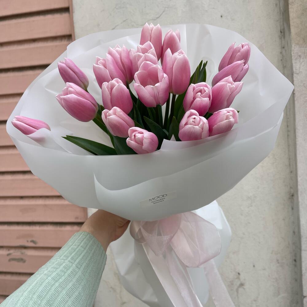 Тюльпан розовый 19 шт