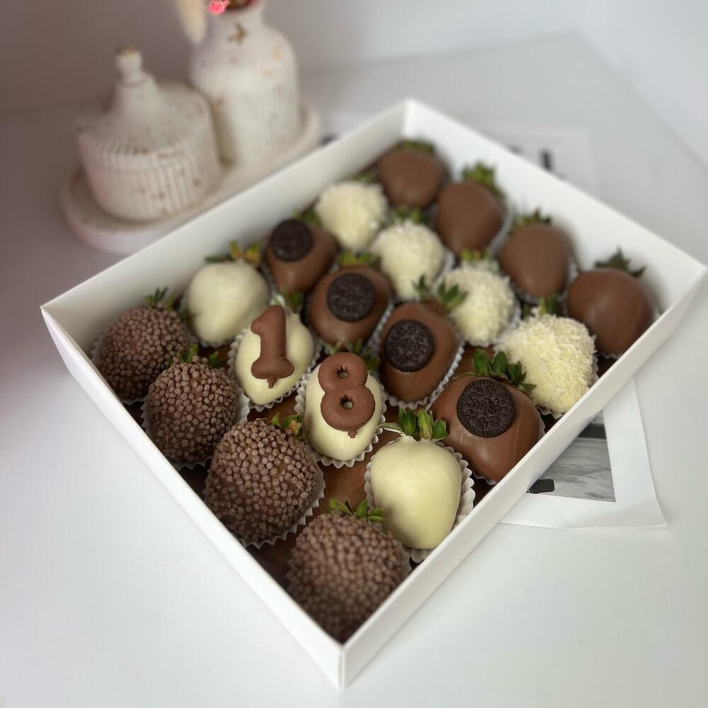 Клубника в шоколаде «Happy birthday»