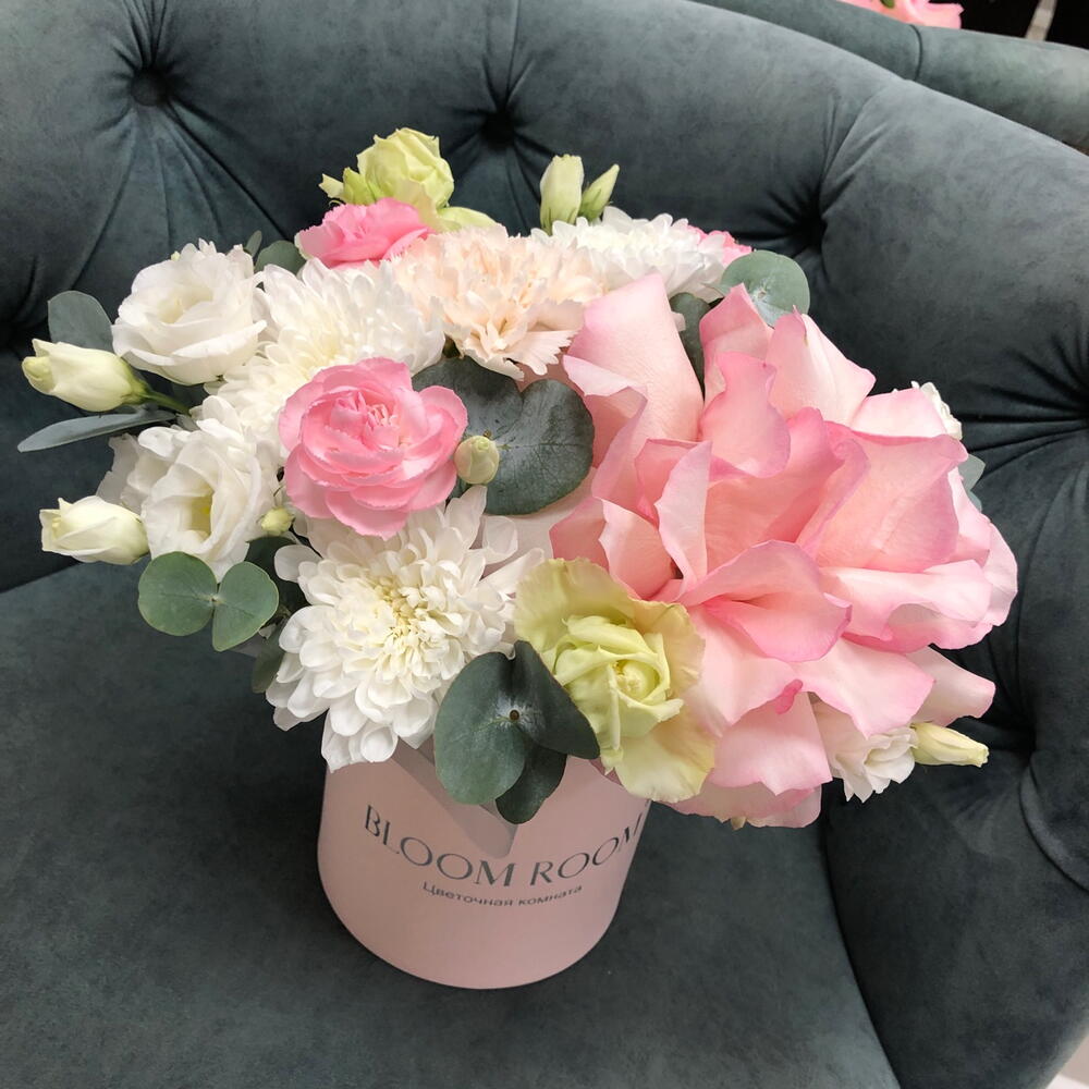 Ажурная коробочка Bloom room, французская роза, эустома, диантус, хризантема