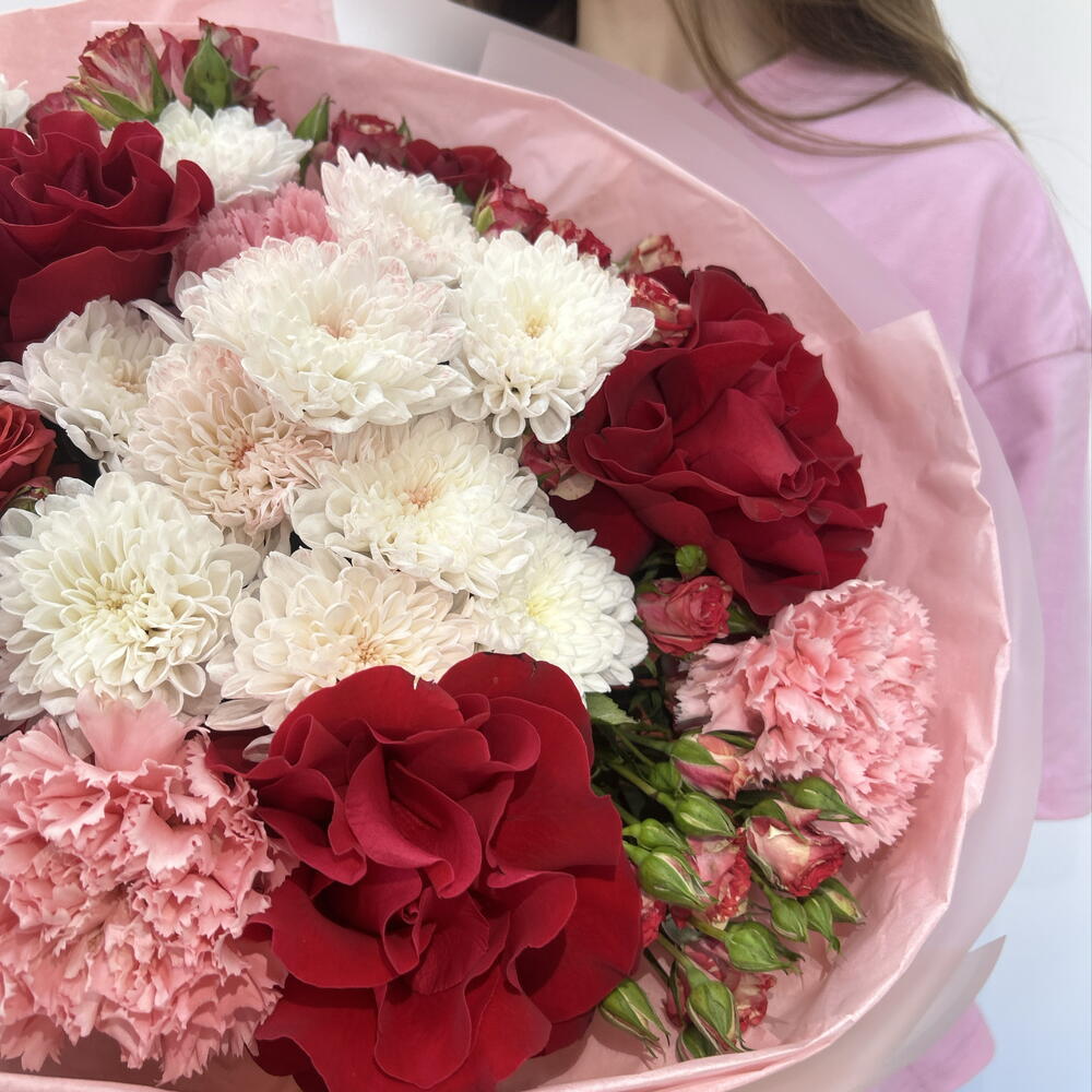 Букет с оттенками красного и розового️‍🔥🌸