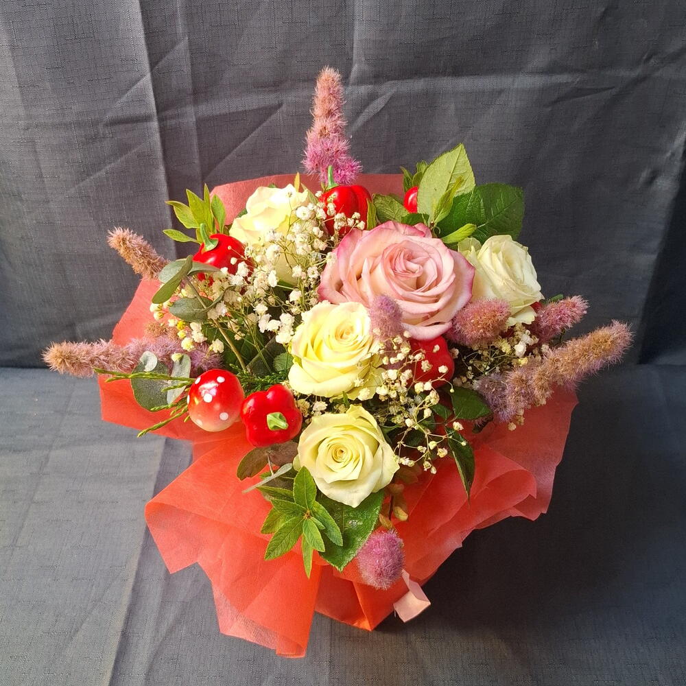 Красный тортик цветов 💐