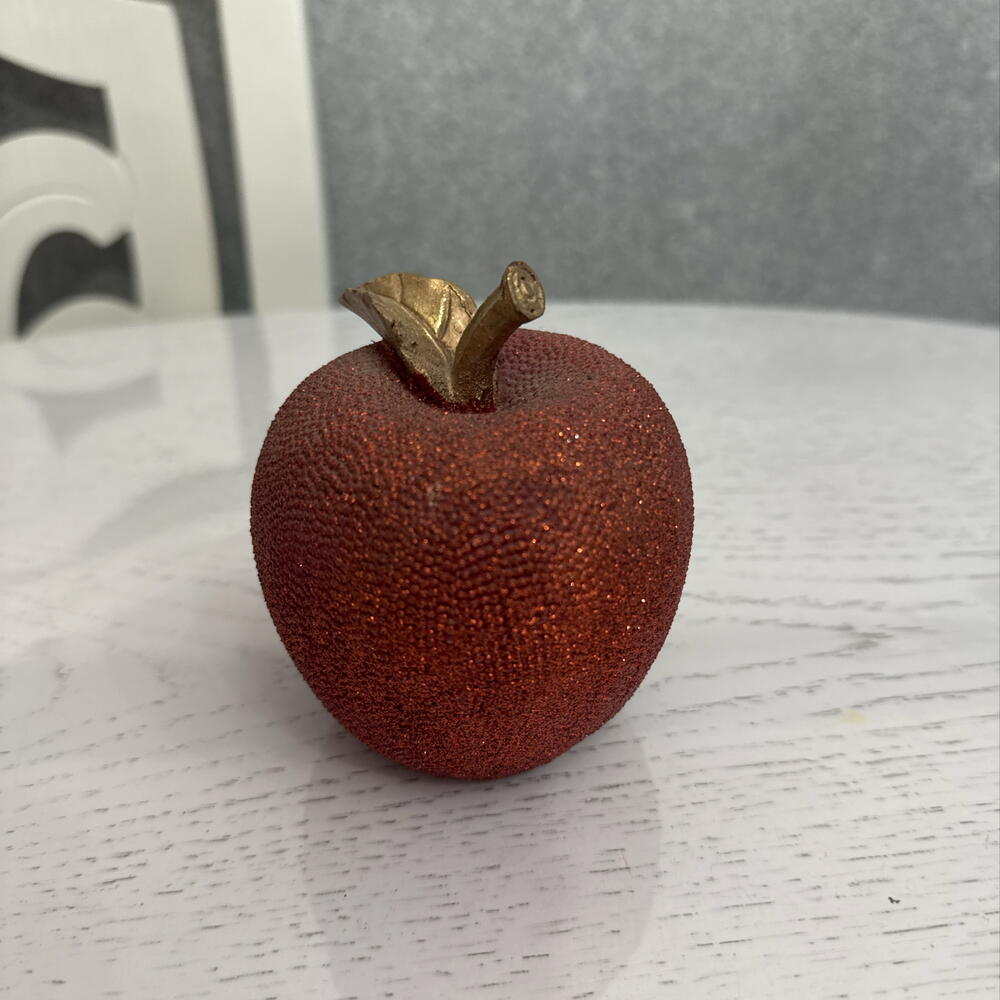 Яблоко 🍎