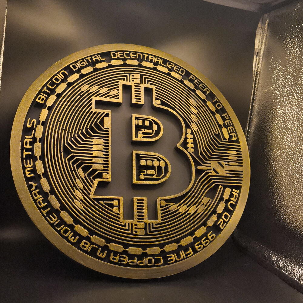 Статуэтка Биткойн