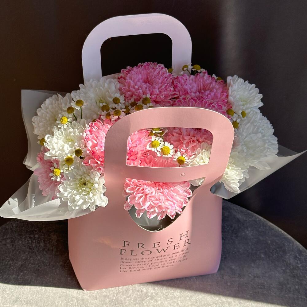 Стильная композиция в сумочке с ромашками🌸