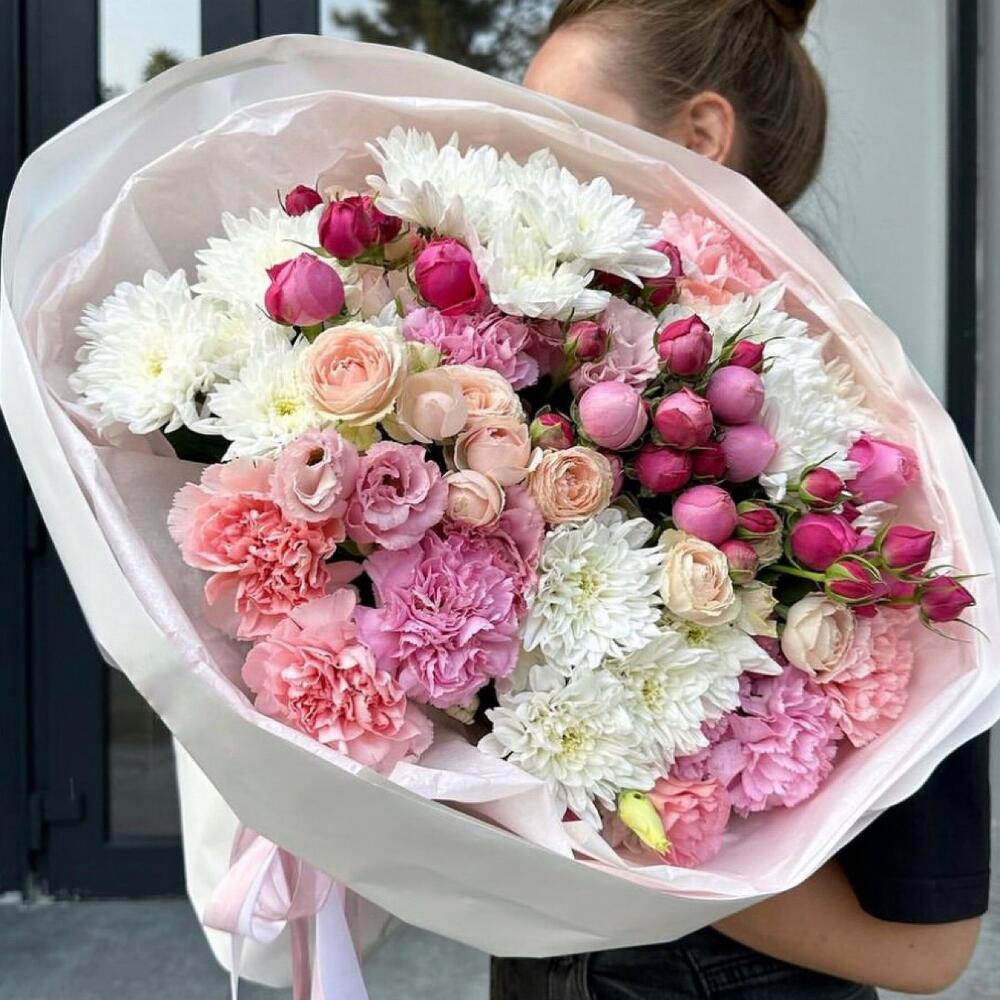 Bouquet of flowers "Angel's Kiss"