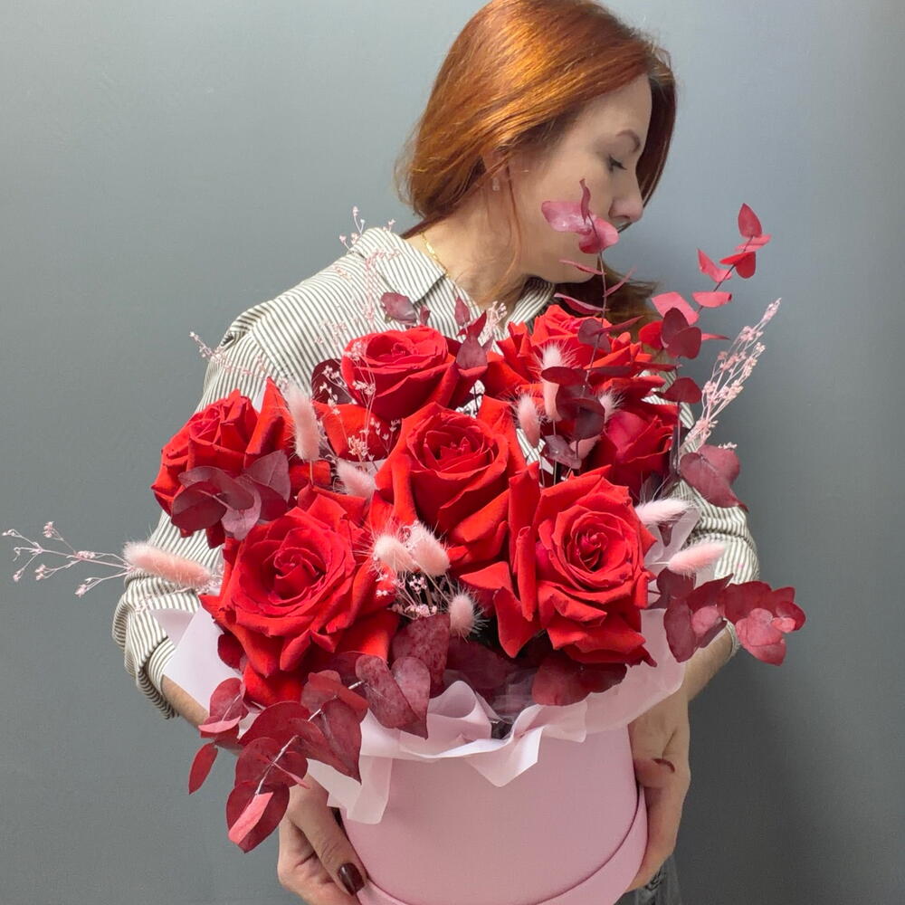 Композиция " Алые розы 🌹 "