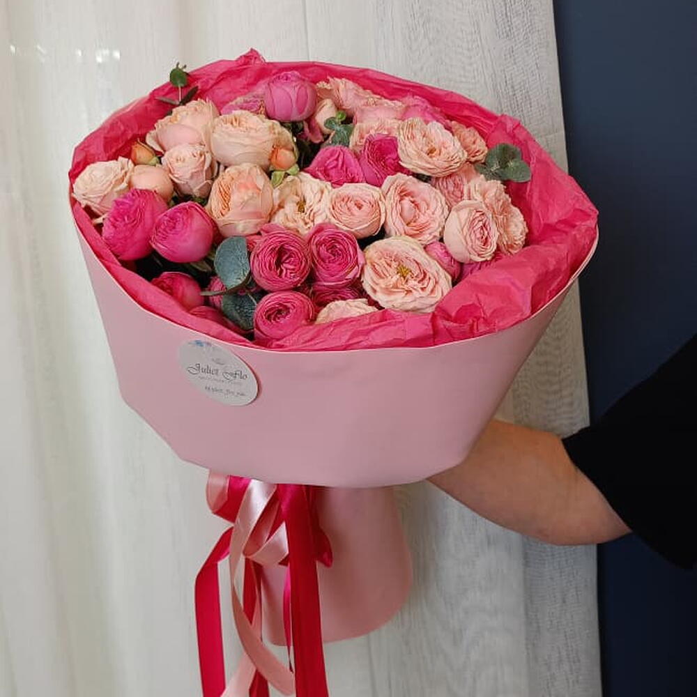 Букет из разных кастовых роз