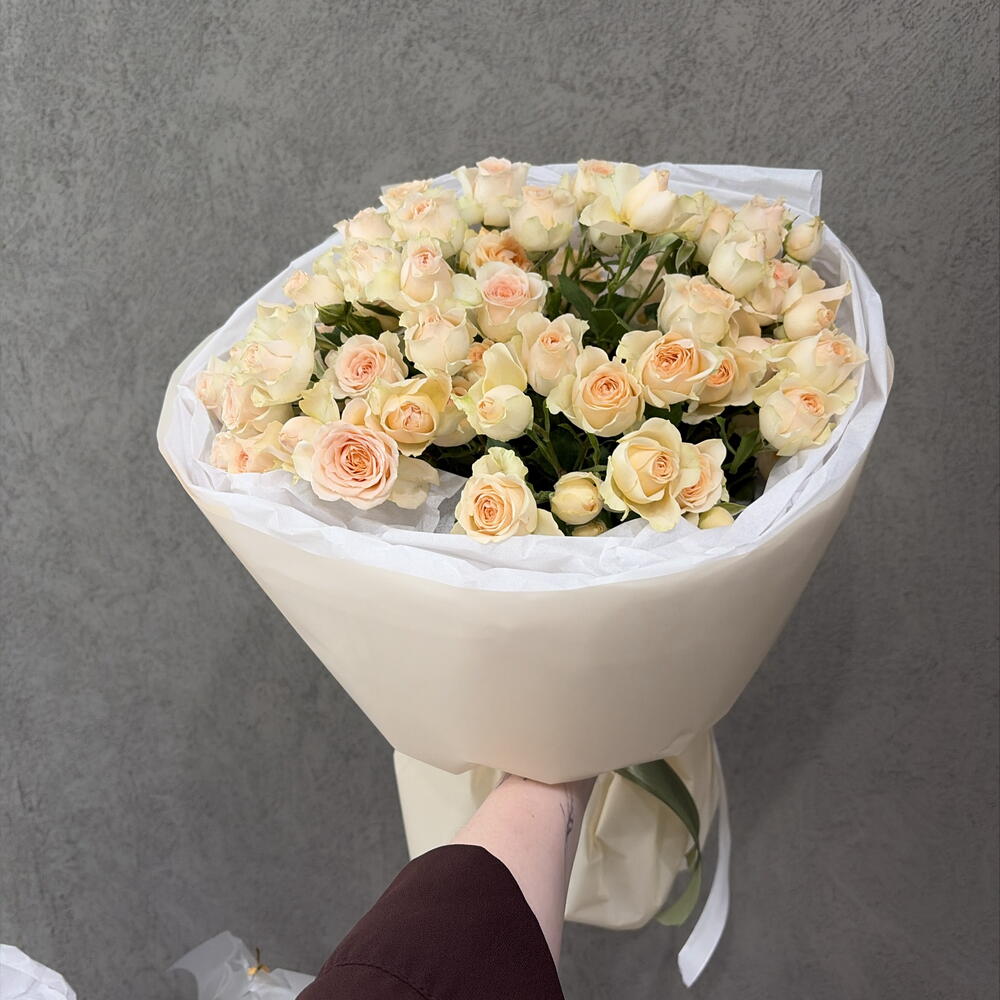 Букет из 9 кустовых роз
