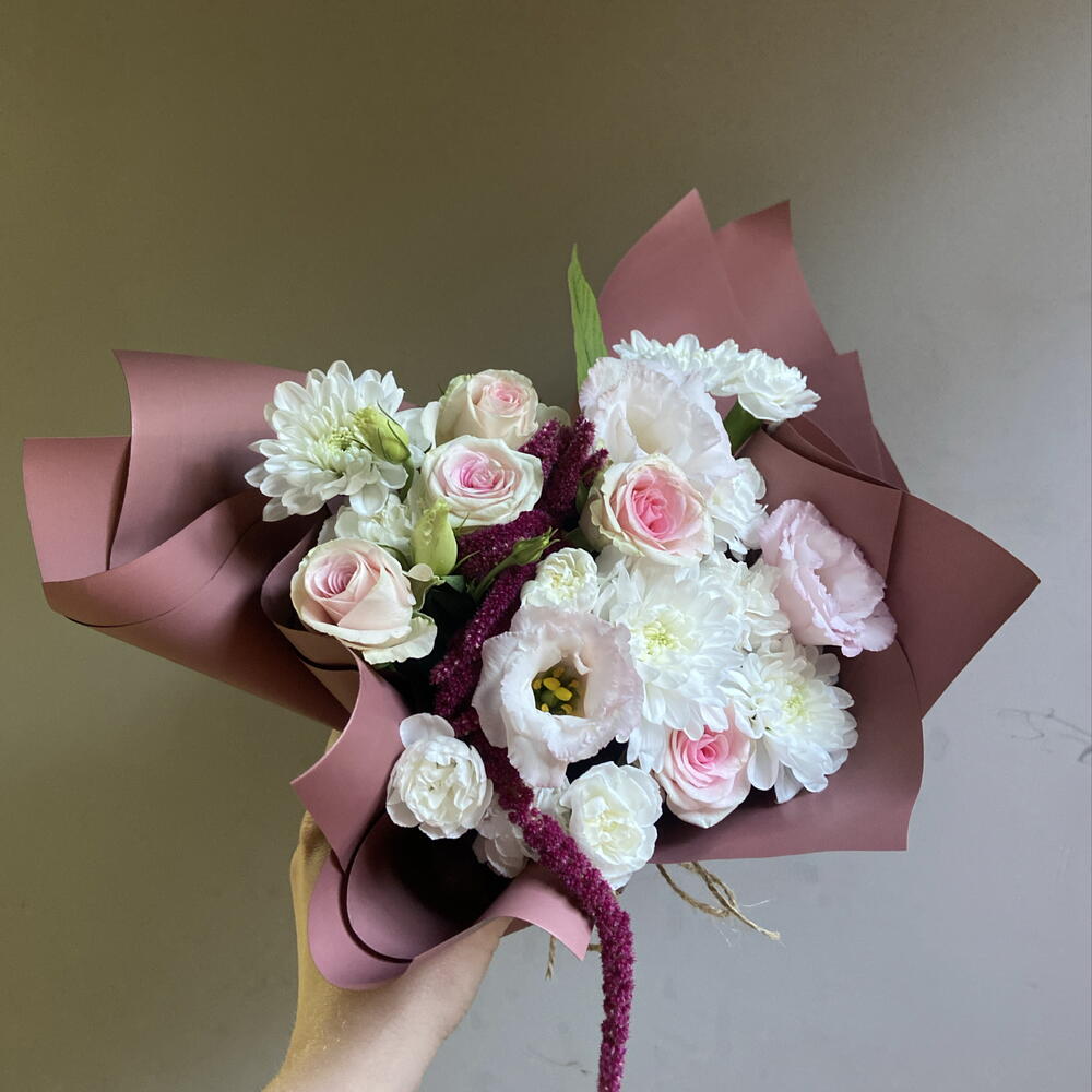 Композиция с амарантом и розами