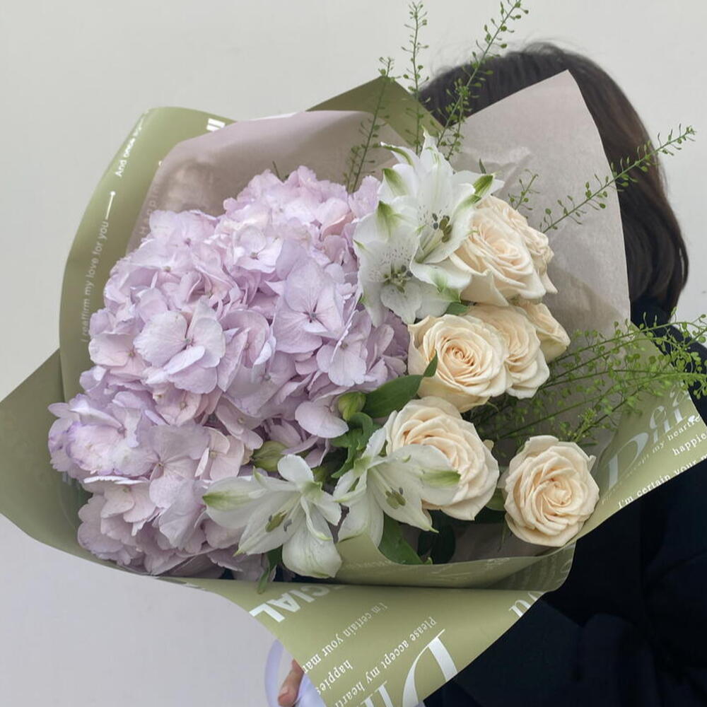 Любимый 💝Авторский букет с гортензией, кустовой розой Софи и альстромерией 🤗