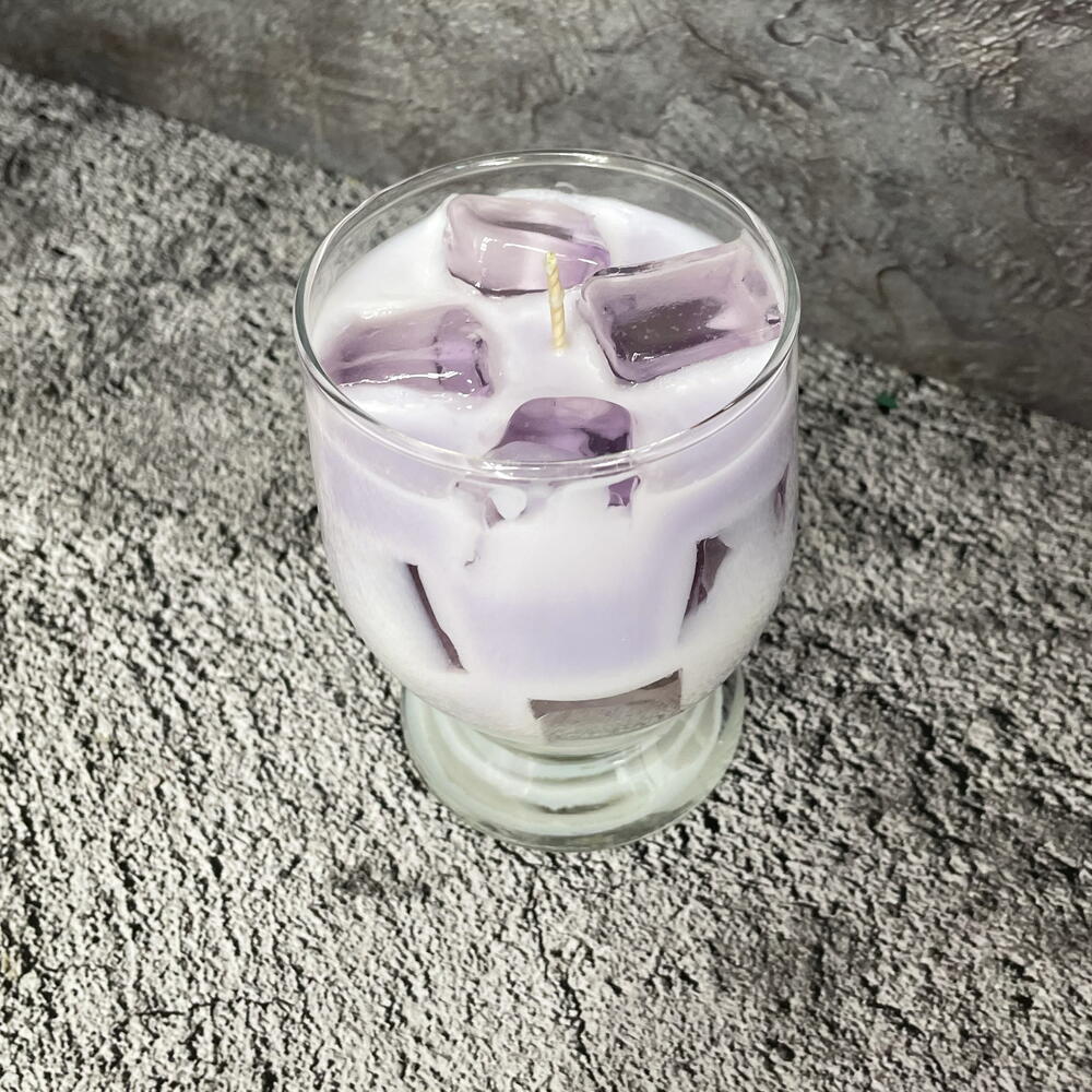Свеча ручной работы ароматическая «лавандовый раф»💜🧊
