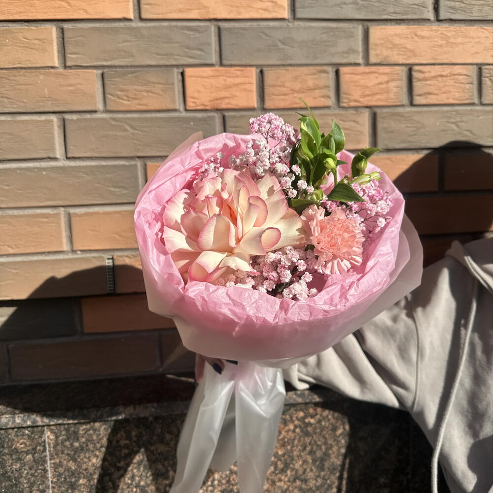 Букет комплимент с французской розой