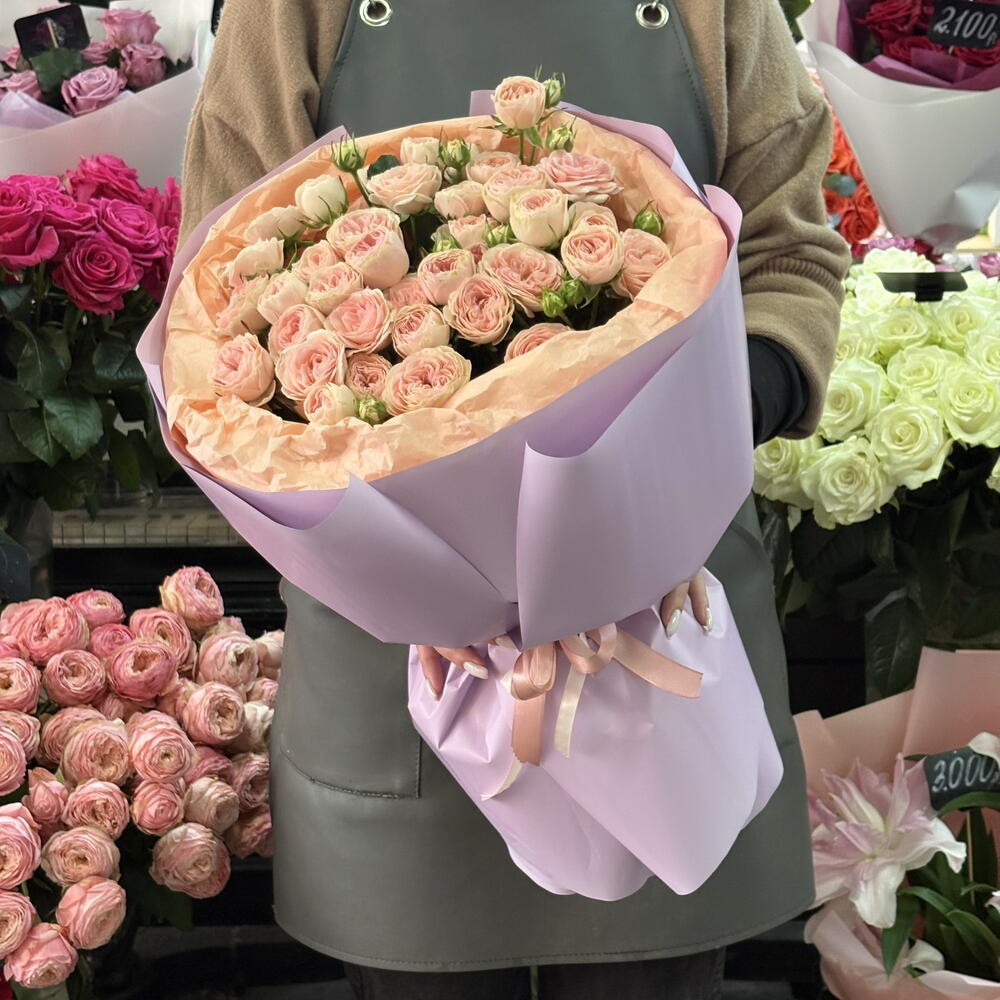Elegance  — Букет из кустовых пионовидных роз