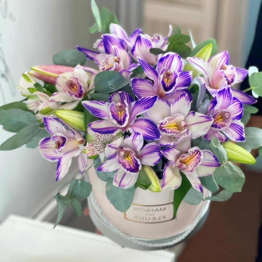 Цветы в коробке