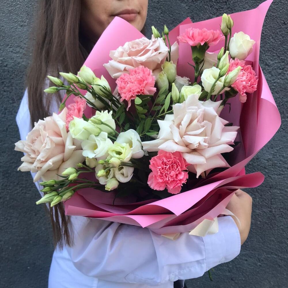 Авторский букет, французская роза, диантусы, эустома☺️