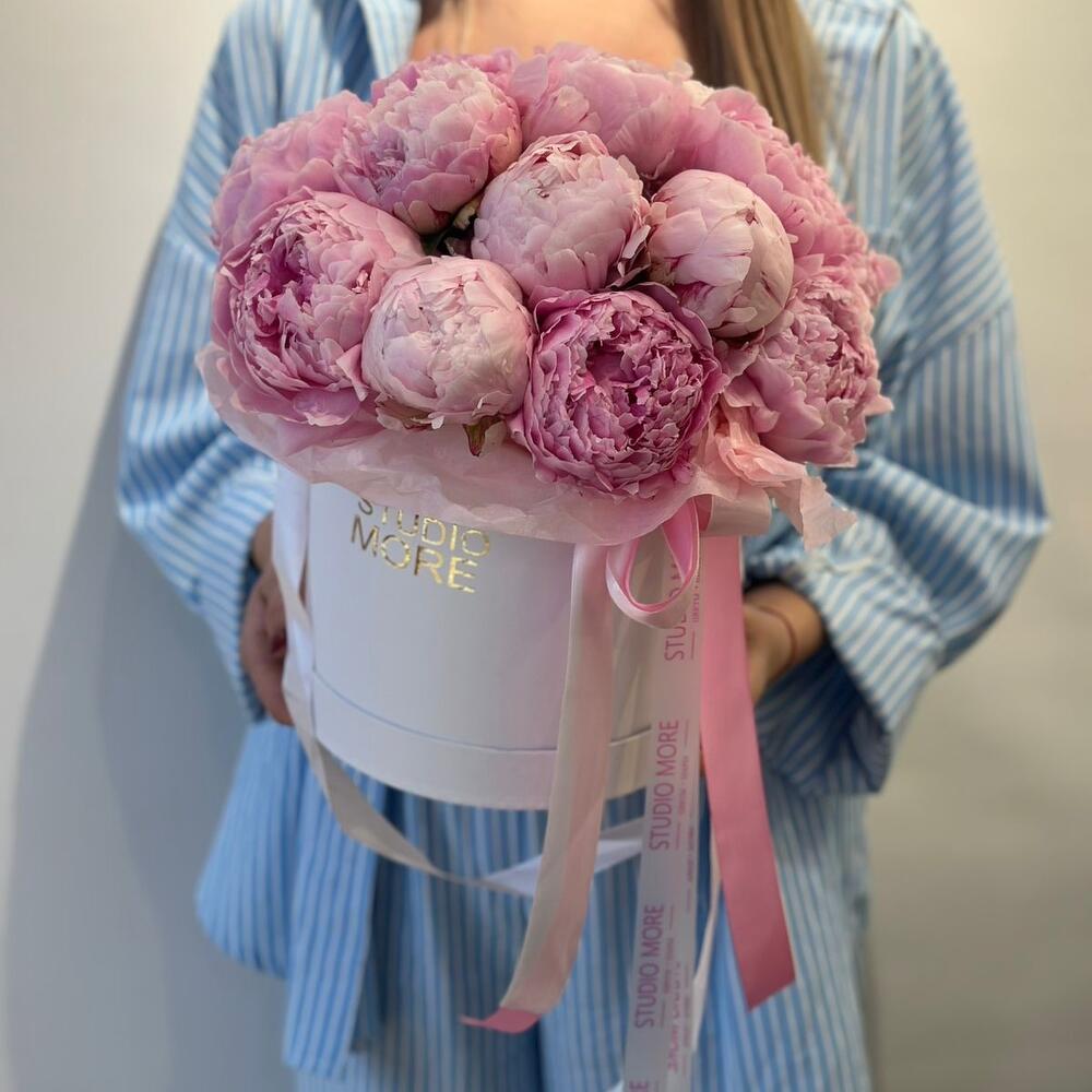 Пион Сара Бернар в коробке 🌸