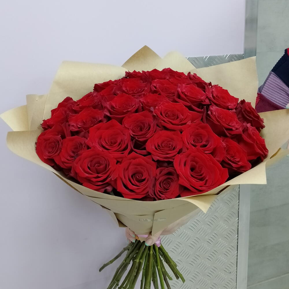 45 красных роз