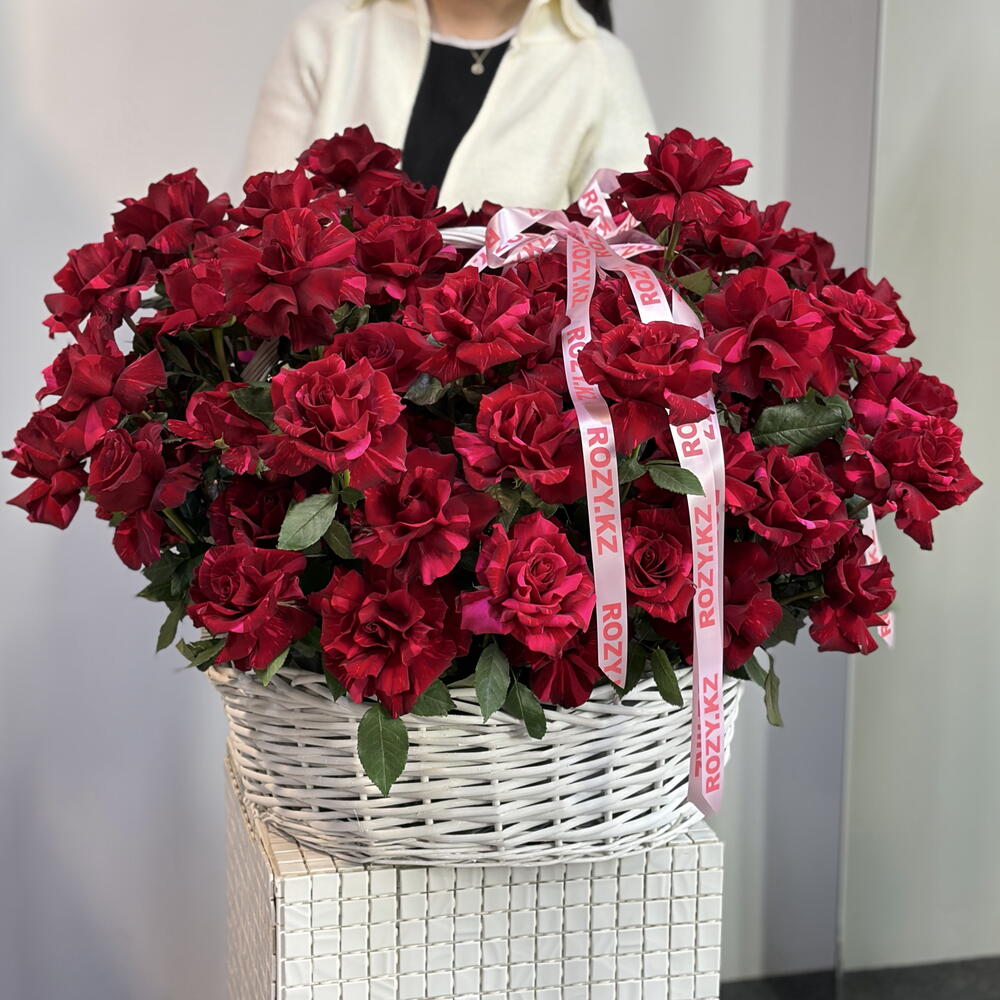 101 French Roses in a basket