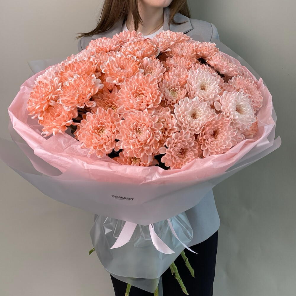 Букет из 15 кустовых розовых хризантем